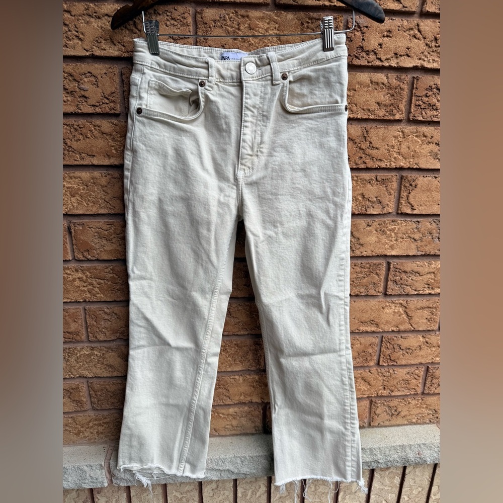 ▪️ Zara Mom Fit High Rise‎ Straight Leg Jeans